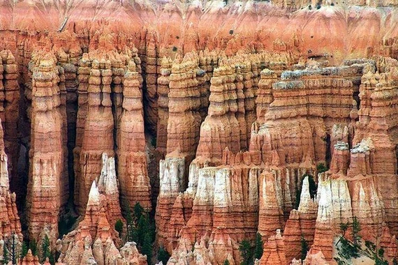 Cảnh quan dị thường độc nhất vô nhị ở Vườn quốc gia Bryce Canyon 