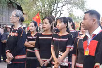 Cử tri đồng bào các dân tộc ở Tây Nguyên hân hoan nô nức đi bầu cử 