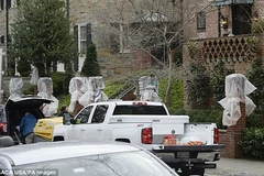 Thêm ảnh gia đình Tổng thống Obama dọn đồ về nhà mới