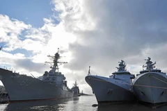 Ngoạn mục “rừng” tàu chiến tập trận RIMPAC ở Trân Châu Cảng