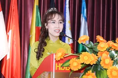 Điều ít biết về người phụ nữ giàu nhất sàn chứng khoán Việt