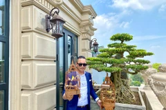 Thú chơi đắt đỏ của đại gia chi tiền tỷ “tậu nhà” cho chim