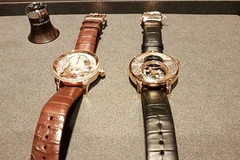 Đồng hồ chim hót hơn chục tỷ đồng có gì độc?