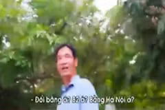 Cò giấy phép lái xe "hành nghề' trước Sở GTVT HN