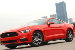 Xế “cơ bắp” Ford Mustang coupe 2015 đầu tiên tại Hà Nội