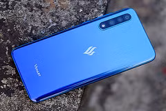 Điện thoạin Vsmart Live tại Việt nam đang giảm nửa giá