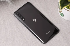 Giảm giá Vsmart Live, VinSmart thách thức điện thoại Trung Quốc