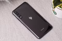 Giảm giá Vsmart Live, VinSmart thách thức điện thoại Trung Quốc