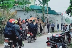 Tin nóng ngày 16/1: Chồng ôm con chết cháy trong nhà tắm, vợ nguy kịch