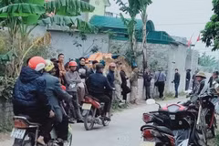 Tin nóng ngày 16/1: Chồng ôm con chết cháy trong nhà tắm, vợ nguy kịch