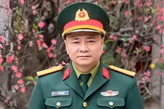 Giám đốc Nhà hát Chèo Quân đội Tự Long tài năng thế nào?