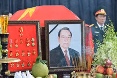 Người dân đất thép đau buồn, tiếc thương nguyên Thủ tướng Phan Văn Khải