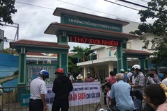 Tiểu học Phước Long 1 bớt xén suất ăn: Điểm mặt loạt trường “ăn bẩn“