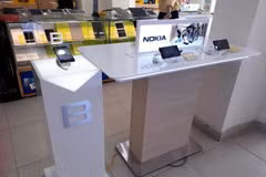 3 tháng sau ra mắt, hàng loạt BPhone 2 bị rao bán giá rẻ 