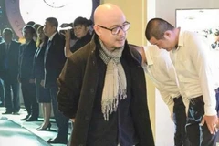 Đối thủ làm gì khi ông Vũ lên núi thiền rồi “bận” ly hôn?