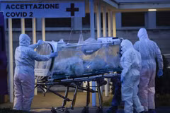 Video: Hình ảnh trong bệnh viện tuyến đầu Italia quá tải đến mức "vỡ trận"