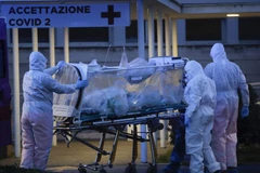 Video: Hình ảnh trong bệnh viện tuyến đầu Italia quá tải đến mức "vỡ trận"