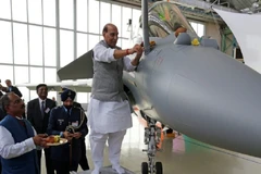 Không quân Ấn Độ mời thầy... "làm phép" cho chiến cơ 200 triệu USD