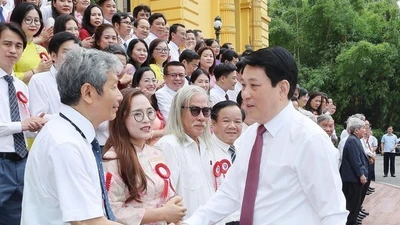 Người làm báo Việt Nam cần giữ vững bản lĩnh chính trị, đạo đức nghề nghiệp