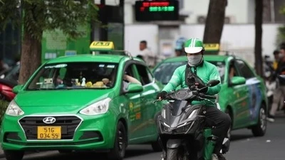 TP HCM sẽ cấm hoàn toàn xe máy xăng dịch vụ vận tải vào năm 2029
