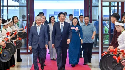 Lãnh đạo Đảng, Nhà nước, MTTQ Việt Nam gặp mặt đại biểu các tầng lớp nhân dân