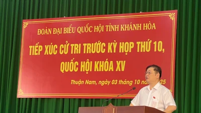 Chủ tịch Phan Xuân Dũng tiếp xúc cử tri Khánh Hòa trước kỳ họp thứ 10, Quốc hội khóa XV