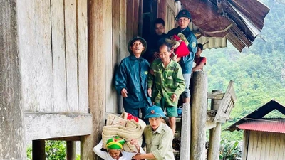 Di dời hàng chục hộ dân xã miền núi Nghệ An đến nơi an toàn