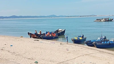 Biết gì về công ty Đông Bắc A vừa động thổ mỏ cát lớn?