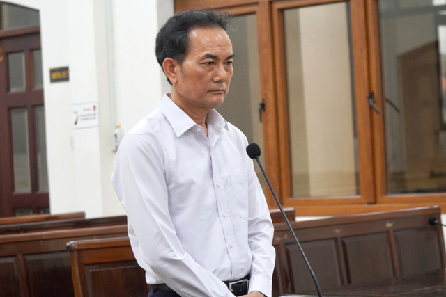 Cựu Phó chủ tịch UBND tỉnh Đồng Nai Võ Văn Chánh tại phiên tòa sơ thẩm ngày 17/7. Ảnh: Huy Hoàng 1-51.jpg