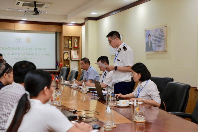 Đoàn kiểm tra làm việc với Công ty C.P. chi nhánh huyện Chương Mỹ (Ảnh: Đoàn kiểm tra cung cấp). Đoàn kiểm tra làm việc với Công ty C.P. chi nhánh huyện Chương Mỹ (Ảnh: Đoàn kiểm tra cung cấp).