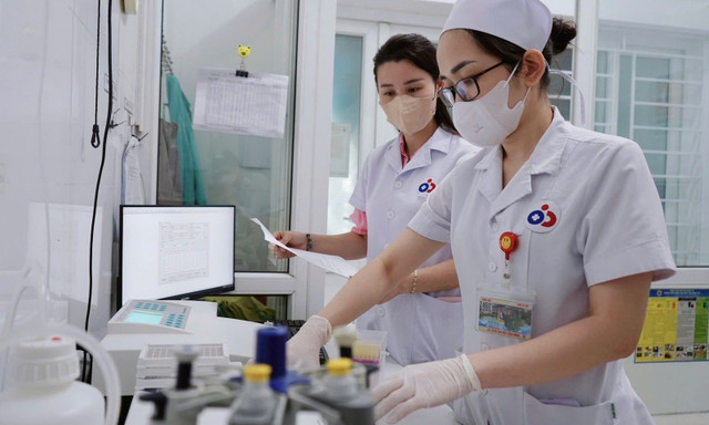 Từ đầu năm đến nay, Bệnh viện Sản nhi Nghệ An đã phát hiện gần 900 trẻ em bị dương tính với xét nghiệm nhiễm giun, sán chó mèo - Ảnh VOH. Từ đầu năm đến nay, Bệnh viện Sản nhi Nghệ An đã phát hiện gần 900 trẻ em bị dương tính với xét nghiệm nhiễm giun, sán chó mèo - Ảnh VOH.