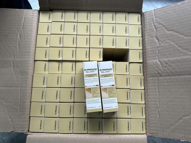 Các loại mỹ phẩm tại Công ty TNHH Dược mỹ phẩm Ngân Koreabị tạm giữ. (Ảnh Cục Quản lý và Phát triển thị trường trong nước) Các loại mỹ phẩm tại Công ty TNHH Dược mỹ phẩm Ngân Koreabị tạm giữ. (Ảnh Cục Quản lý và Phát triển thị trường trong nước)