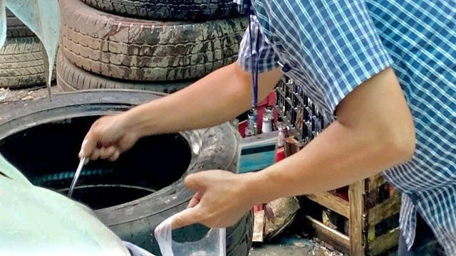 Người dân tham gia diệt muỗi, diệt lăng quăng phòng sốt xuất huyết/Ảnh: Sở Y tế Người dân tham gia diệt muỗi, diệt lăng quăng phòng sốt xuất huyết/Ảnh: Sở Y tế