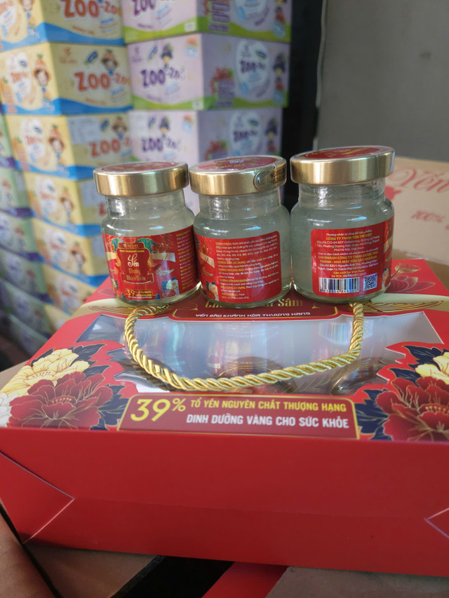 Tang vật vi phạm bị lực lượng chức năng thu giữ. Ảnh DMS Tang vật vi phạm bị lực lượng chức năng thu giữ. Ảnh DMS