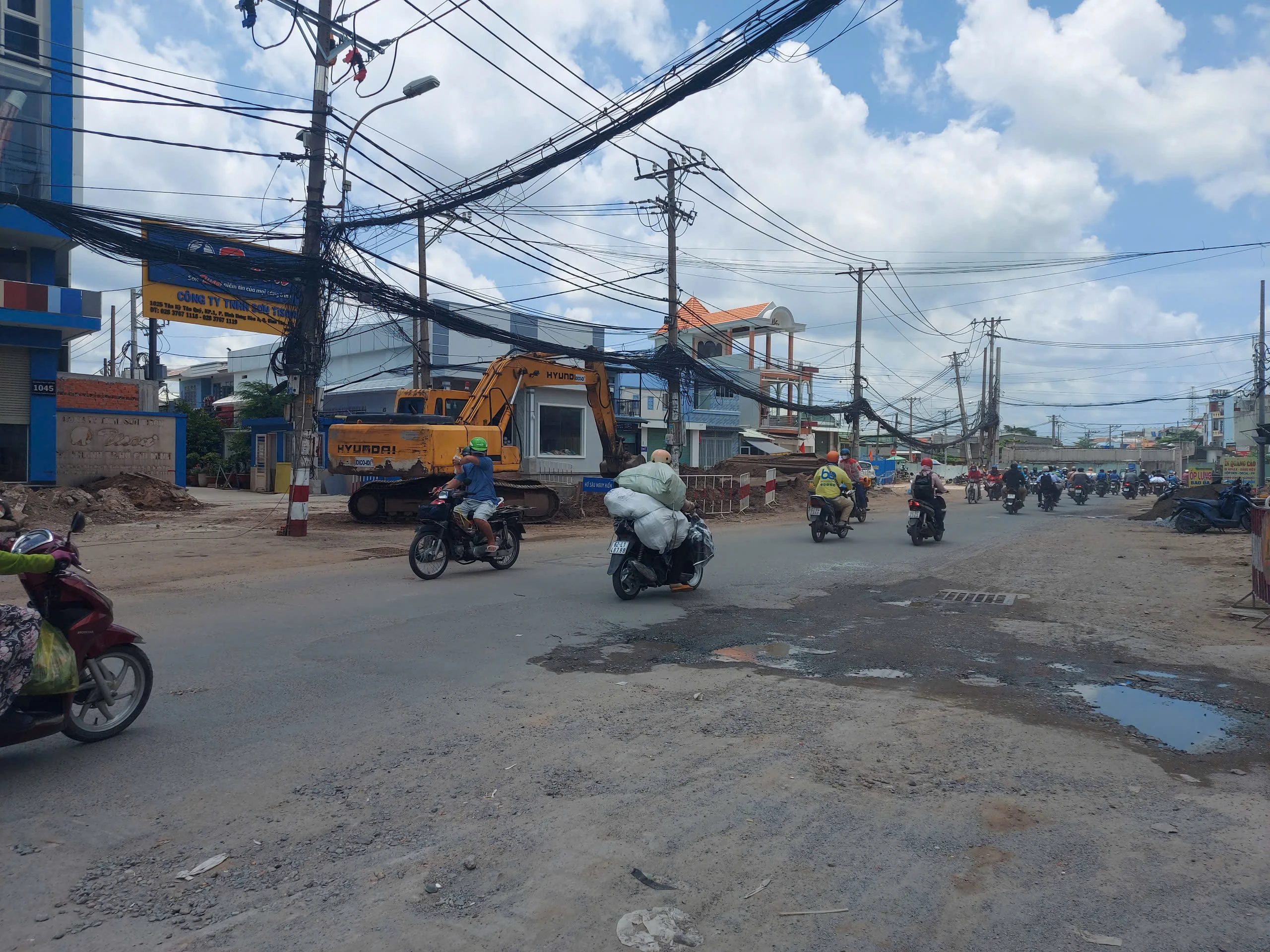 TP HCM: Cận cảnh dự án mở rộng đường Tân Kỳ Tân Quý