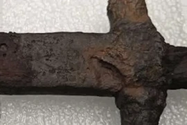 Chụp CT thanh kiếm thế kỷ 16, lộ ra thứ kỳ dị khó tin