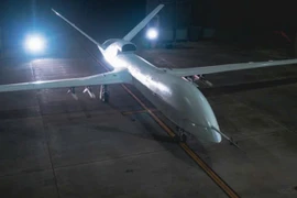 Máy bay không người lái tấn công tầm xa WJ-700 của Trung Quốc