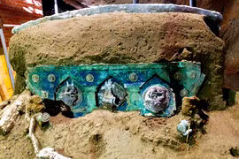 Cỗ xe ngựa La Mã cổ đại lộ diện nguyên vẹn sau 2.000 năm 