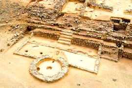 Sửng sốt bàn thờ lửa 5.000 năm chứa bí mật chấn động