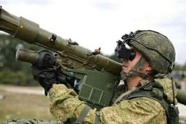 Bệ phóng tên lửa đất đối không 9K333 Verba.