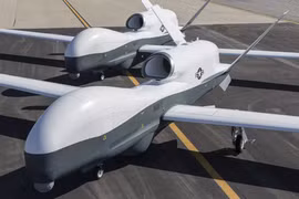 Máy bay giám sát không người lái MQ-4C Triton của Hải quân Hoa Kỳ