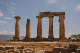 Dòng chữ kiểu graffiti mang thông điệp rùng rợn gây sốc chuyên gia