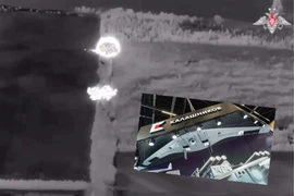 UAV SKAT 350M của Nga hướng dẫn Su-34 tấn công dữ dội xe tăng Ukraine 