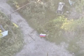 Donetsk rung chuyển, Nga tuyên bố kiểm soát thêm ba điểm nóng