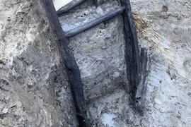 Tận mục thang gỗ 1.000 năm tuổi nguyên vẹn khó tin