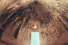 Mở mộ cổ Hy Lạp, lóa mắt với hàng trăm hiện vật vàng lấp lánh