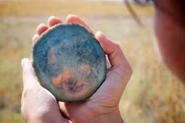 Phát hiện gương đá 8.500 tuổi, mở cửa vào thế giới cổ đại