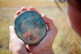 Phát hiện gương đá 8.500 tuổi, mở cửa vào thế giới cổ đại