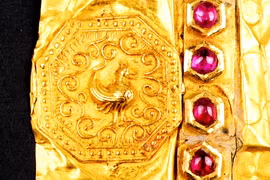 Phát hiện chấn động bức thư vàng vua Miến Điện sau 269 năm