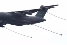 Máy bay tiếp dầu YY-20